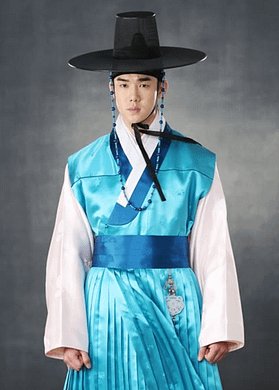 هانوبک مردانه در فرهنگ پوشش کرهای کافه آسیا