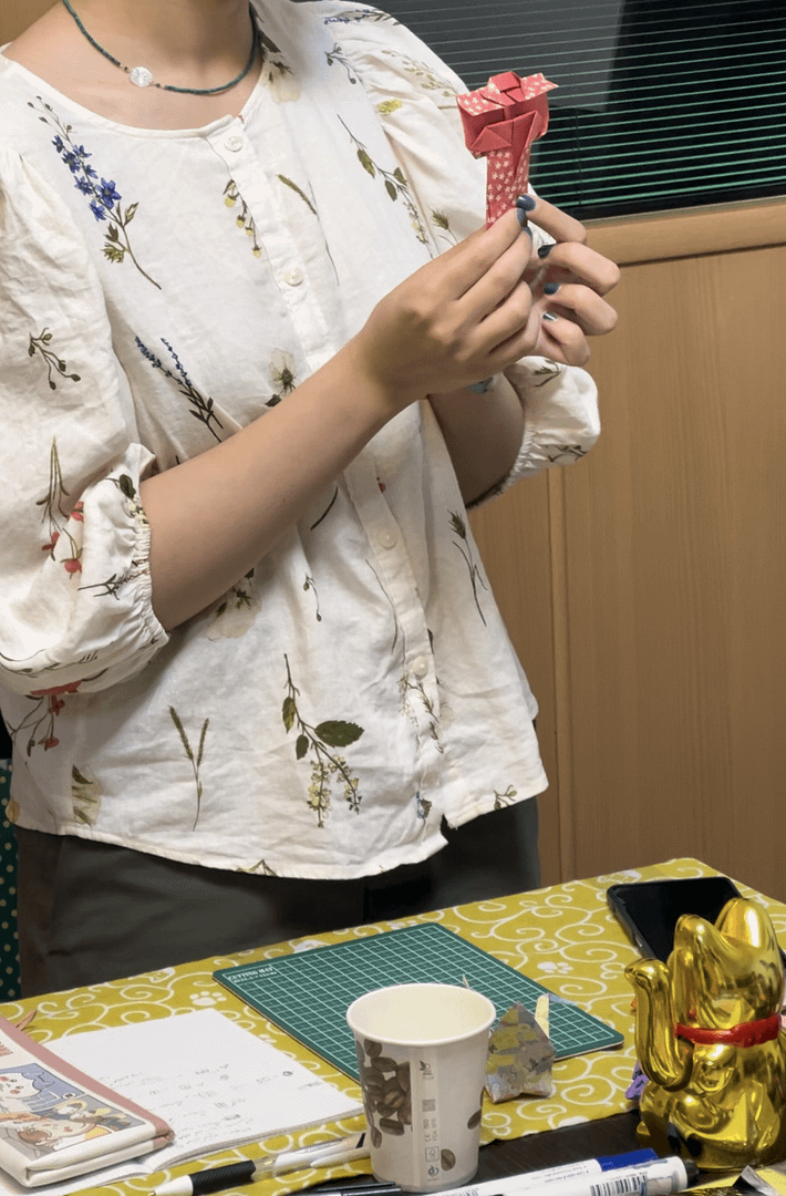 آموزش اوریگامی در کافه آسیا